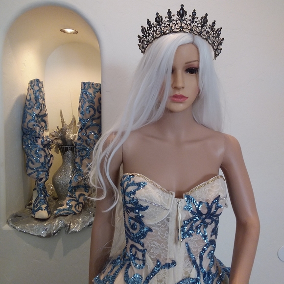 "ARIA" Blue Sequin Damask Wedding Ballgown Set - Picture 6 of 9